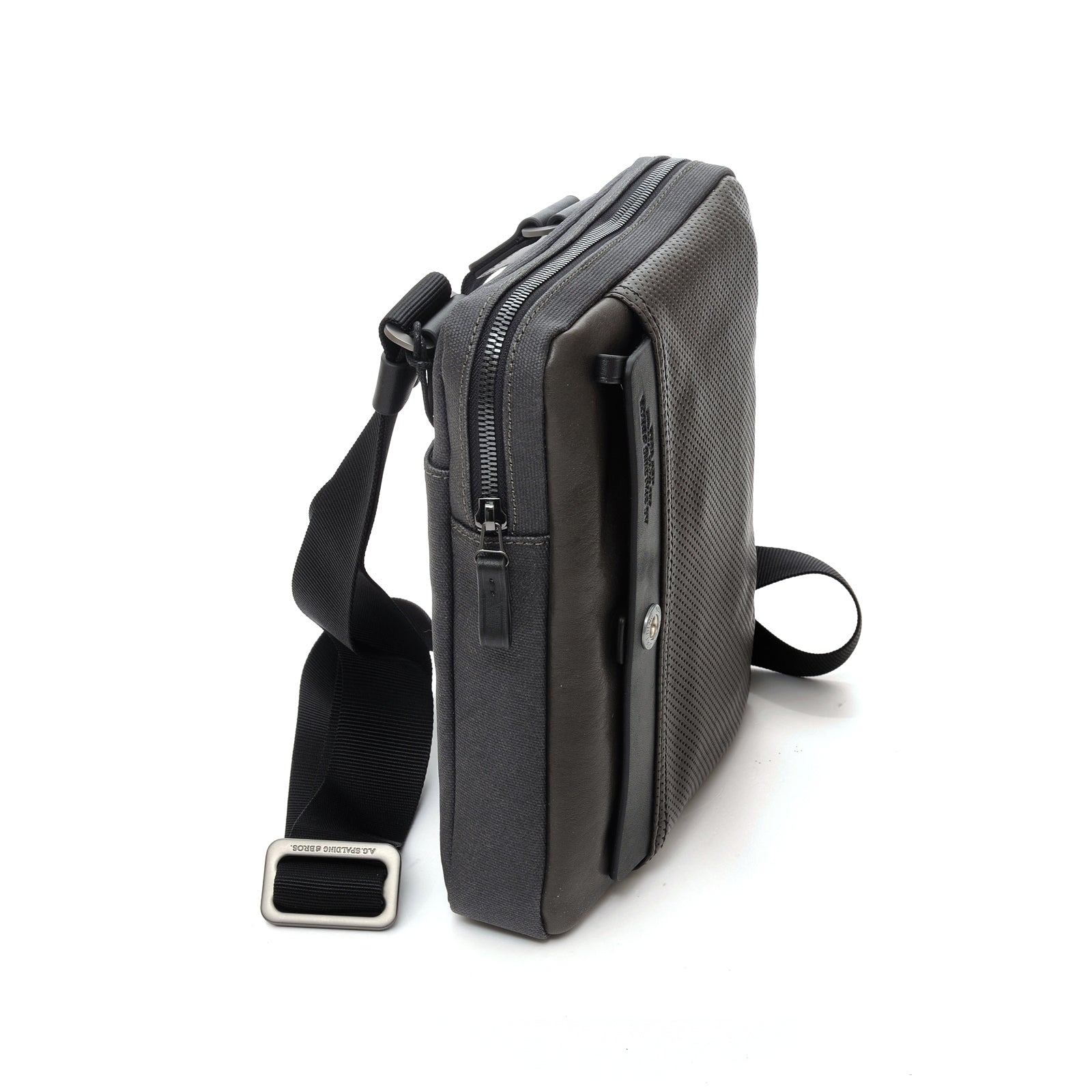 CROSS BODY NEW HOLEY