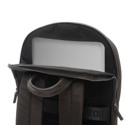 ROUND BACKPACK STEEL RIVET