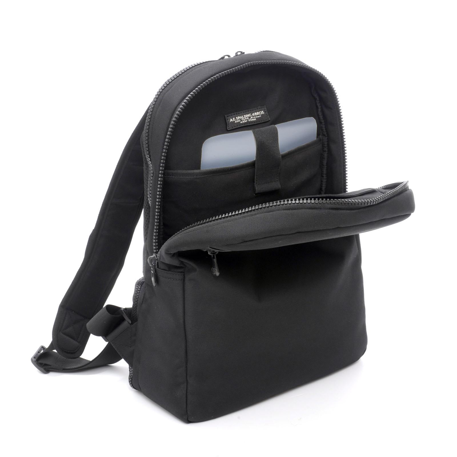 STREEt Round Backpack